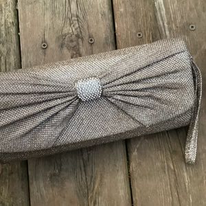 Gunne Sax By Jessica Mcclintock Champage Bow Rhinestone Evening Clutch Wristlet